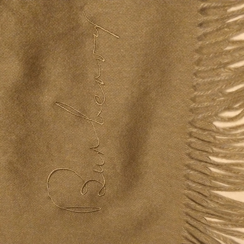 Burberry cashmere scarf
